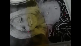 Take a piss on Kate Gosselin 3